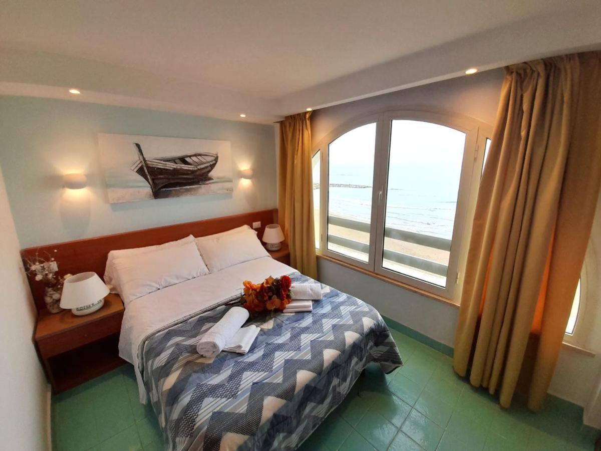 Casa Vacanze Elianto Anzio Exterior foto