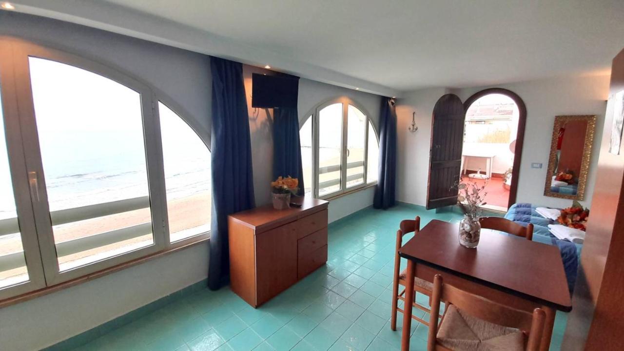 Casa Vacanze Elianto Anzio Exterior foto