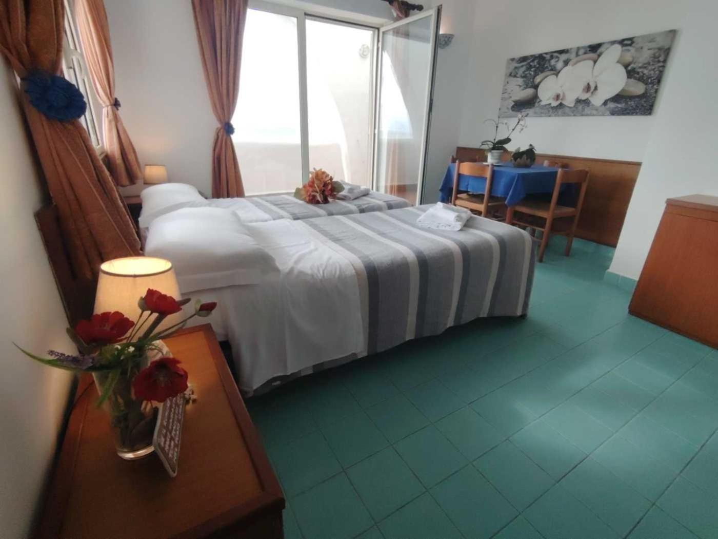 Casa Vacanze Elianto Anzio Exterior foto