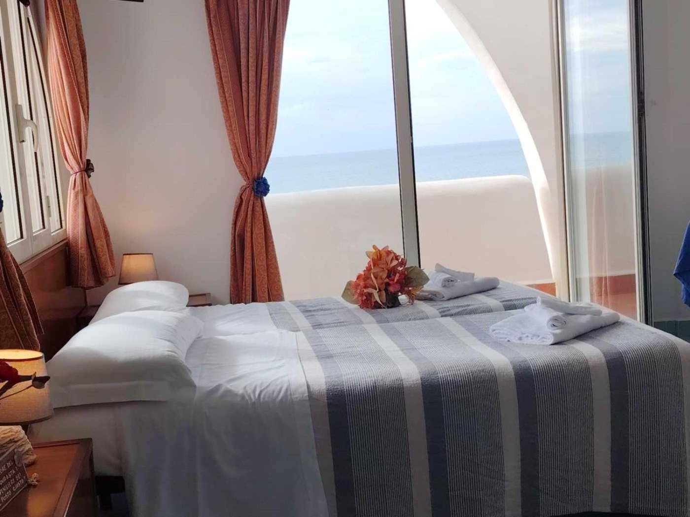 Casa Vacanze Elianto Anzio Exterior foto