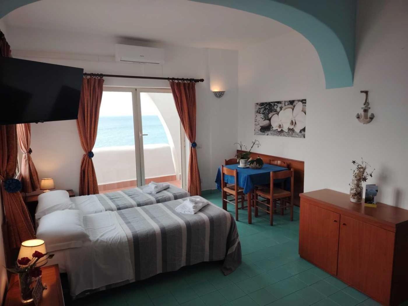 Casa Vacanze Elianto Anzio Exterior foto